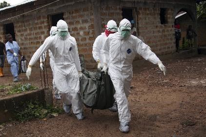 Ebola já matou 134 agentes de saúde na África