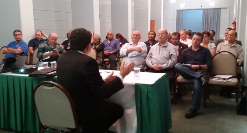 Os dirigentes estão, também, complementando o planejamento voltado para as ações e atividades políticas e questões administrativas referentes ao exercício de 2015.