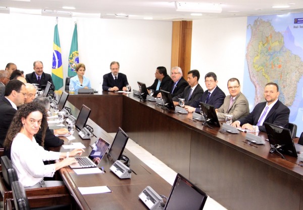 Presidente Antonio Neto participou de encontro nesta quinta-feira (30), que debateu terceirização, MPs 664 e 665 e lançamento do Fórum de Debates sobre Políticas de Trabalho, Renda, Emprego e Previdência.