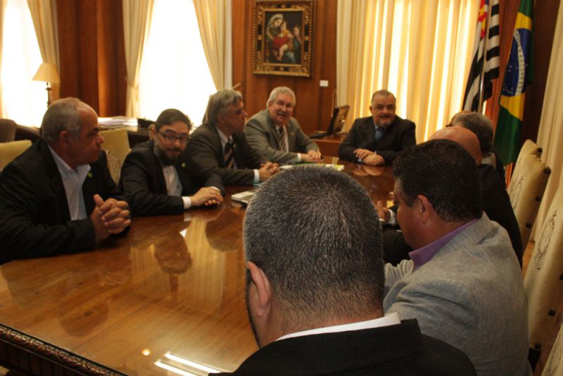 Em audiência com o vice-governador, Márcio Franca, dirigentes apresentaram as propostas da Central em defesa dos direitos dos trabalhadores.