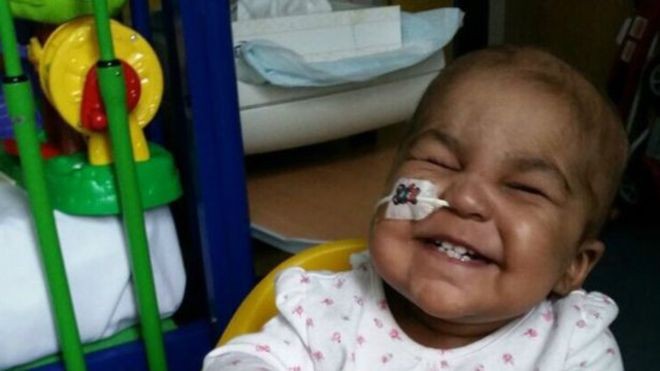 Terapia genética inédita conseguiu reverter o câncer de uma menina de Layla Richards, de 1 ano (Foto: Great Ormond Street Hospital/BBC).