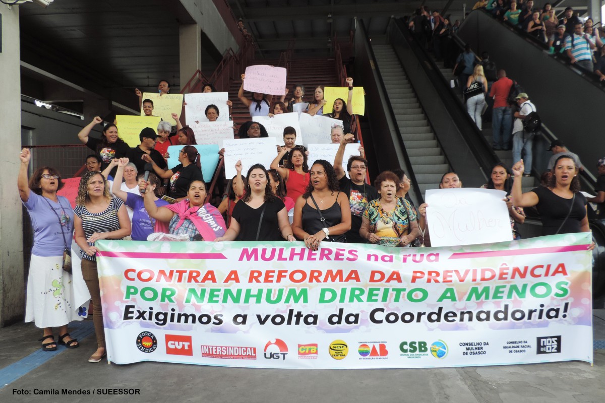 pornhenumdireitoamenos_1